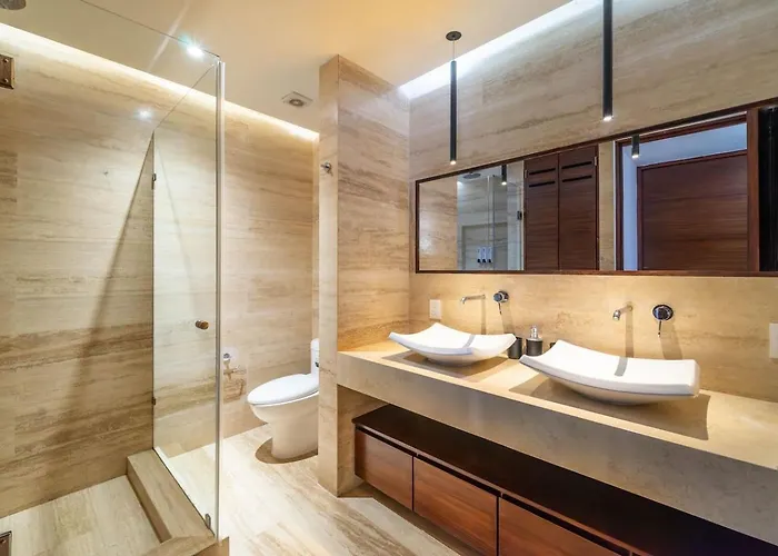 1 Bd Luxury Suite With Balcony In Trendy La Veleta