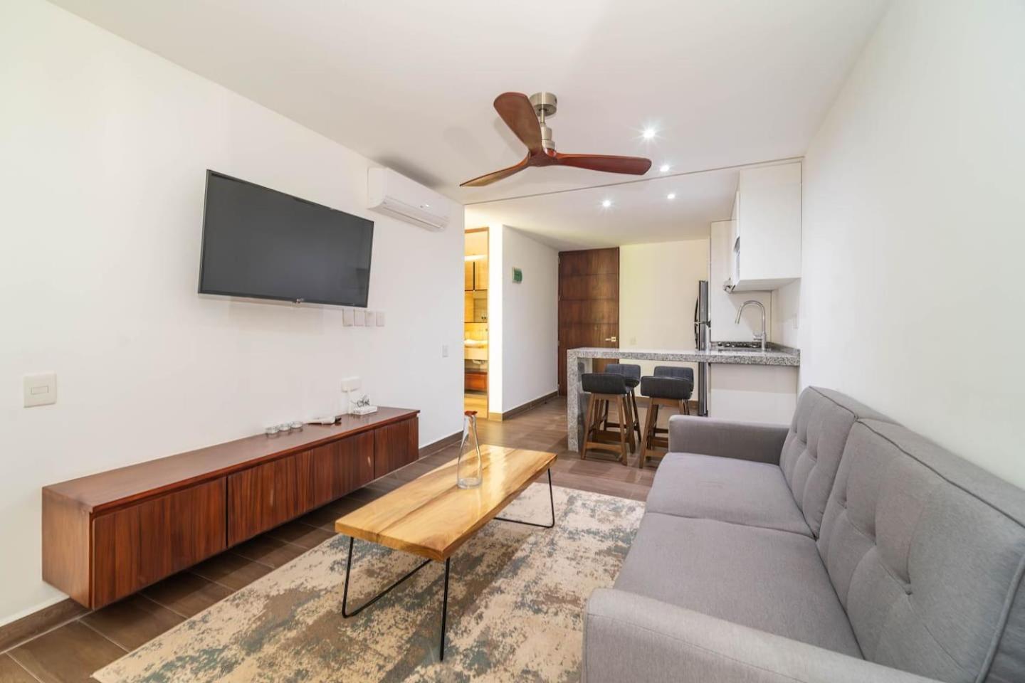 1 Bd Luxury With Balcony In Trendy La Veleta Holiday home Tulum