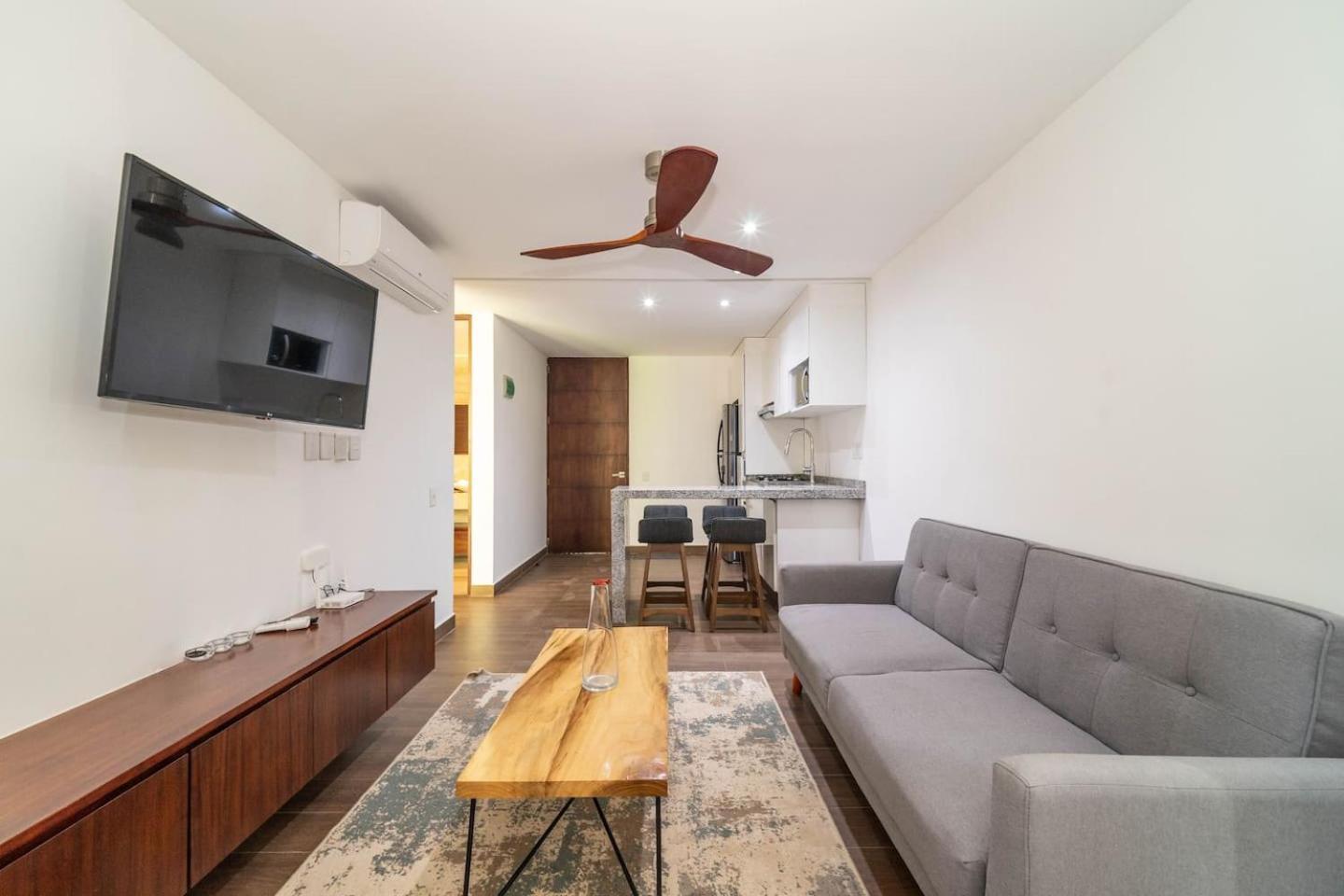 1 Bd Luxury With Balcony In Trendy La Veleta Holiday home Tulum