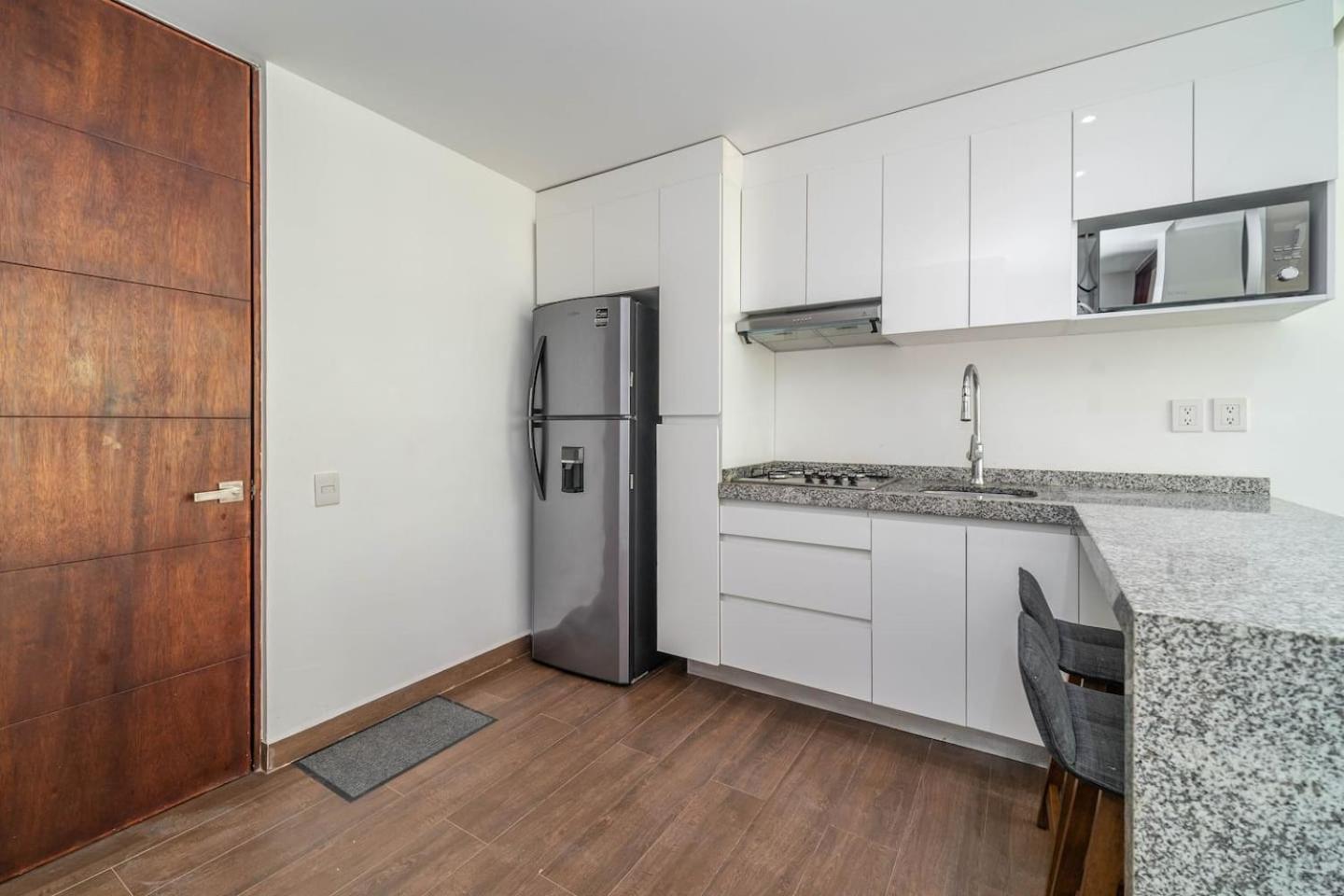 1 Bd Luxury With Balcony In Trendy La Veleta