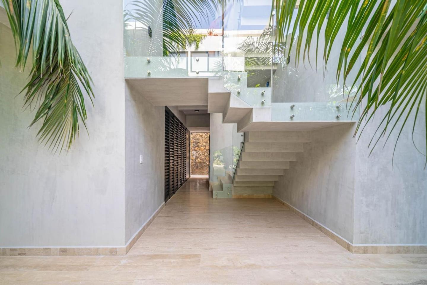1 Bd Luxury With Balcony In Trendy La Veleta *